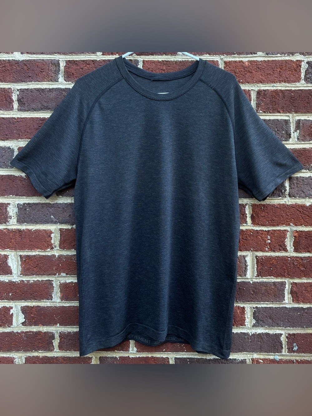 Lululemon Mens Metal Vent Short Sleeve Shirt In Dark Gray Size Medium